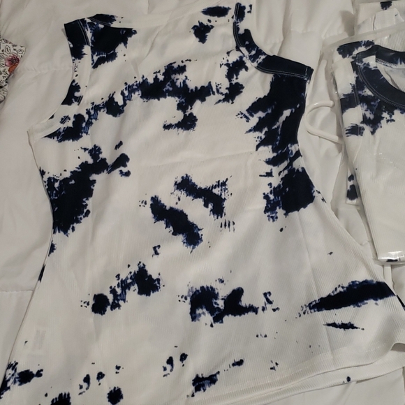 🔥 1 Left New graffiti tank top - Picture 7 of 7